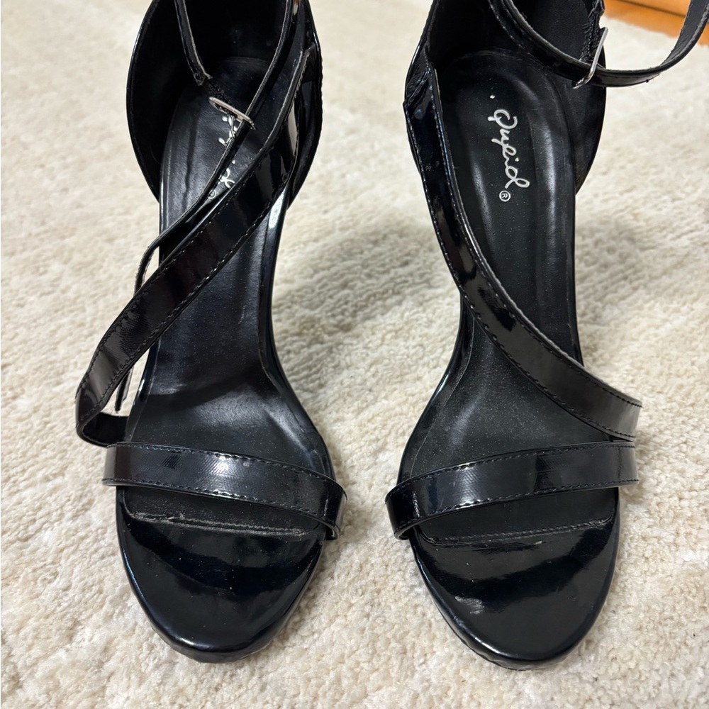 Black Strappy Women's Sandals